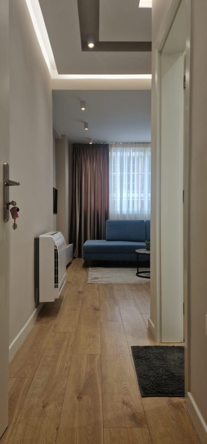 Lilo's Place 1 * Тирана
